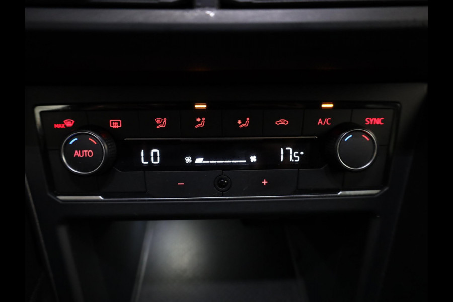 Volkswagen Polo 1.0 TSI Highline 95pk DSG| Climatronic| LM-velgen| Navi| extra getint glas