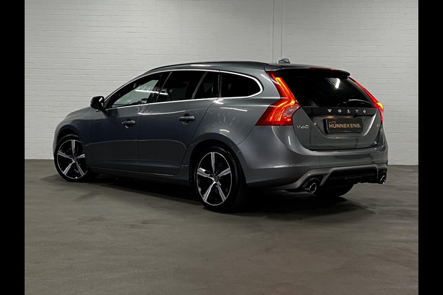Volvo V60 2.0 T4 R-Design Adapt. Cruise c. | Camera | Stoel verwarming | Trekhaak Afneembaar