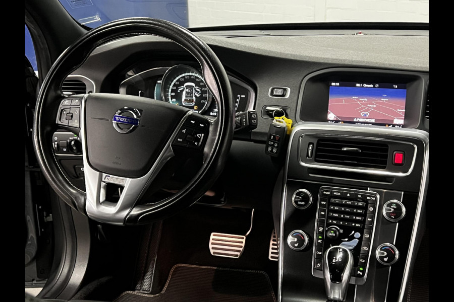 Volvo V60 2.0 T4 R-Design Adapt. Cruise c. | Camera | Stoel verwarming | Trekhaak Afneembaar