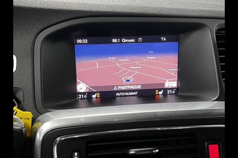 Volvo V60 2.0 T4 R-Design Adapt. Cruise c. | Camera | Stoel verwarming | Trekhaak Afneembaar