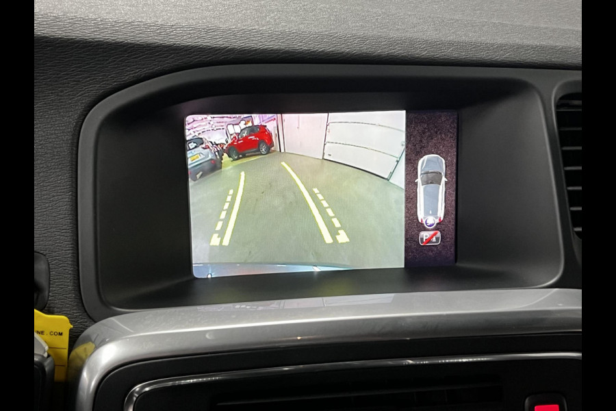 Volvo V60 2.0 T4 R-Design Adapt. Cruise c. | Camera | Stoel verwarming | Trekhaak Afneembaar