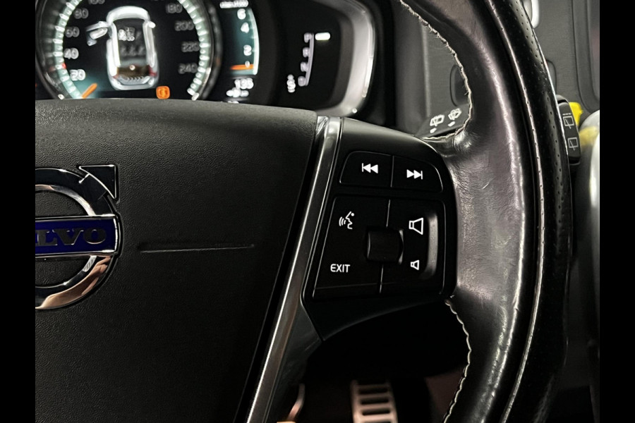 Volvo V60 2.0 T4 R-Design Adapt. Cruise c. | Camera | Stoel verwarming | Trekhaak Afneembaar