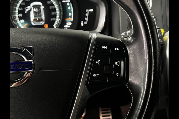 Volvo V60 2.0 T4 R-Design Adapt. Cruise c. | Camera | Stoel verwarming | Trekhaak Afneembaar