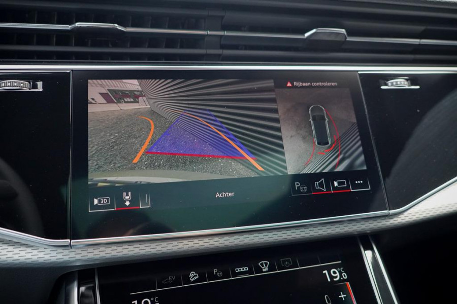 Audi Q8 60 TFSI e quattro Pro Line S Competition / Sakhir Gold / Pano / Incl BTW / B&O / ACC