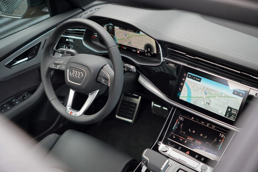 Audi Q8 60 TFSI e quattro Pro Line S Competition / Sakhir Gold / Pano / Incl BTW / B&O / ACC