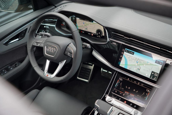 Audi Q8 60 TFSI e quattro Pro Line S Competition / Sakhir Gold / Pano / Incl BTW / B&O / ACC
