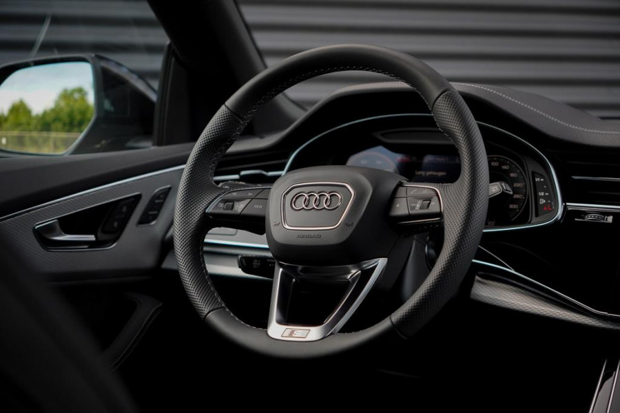 Audi Q8 60 TFSI e quattro Pro Line S Competition / Sakhir Gold / Pano / Incl BTW / B&O / ACC
