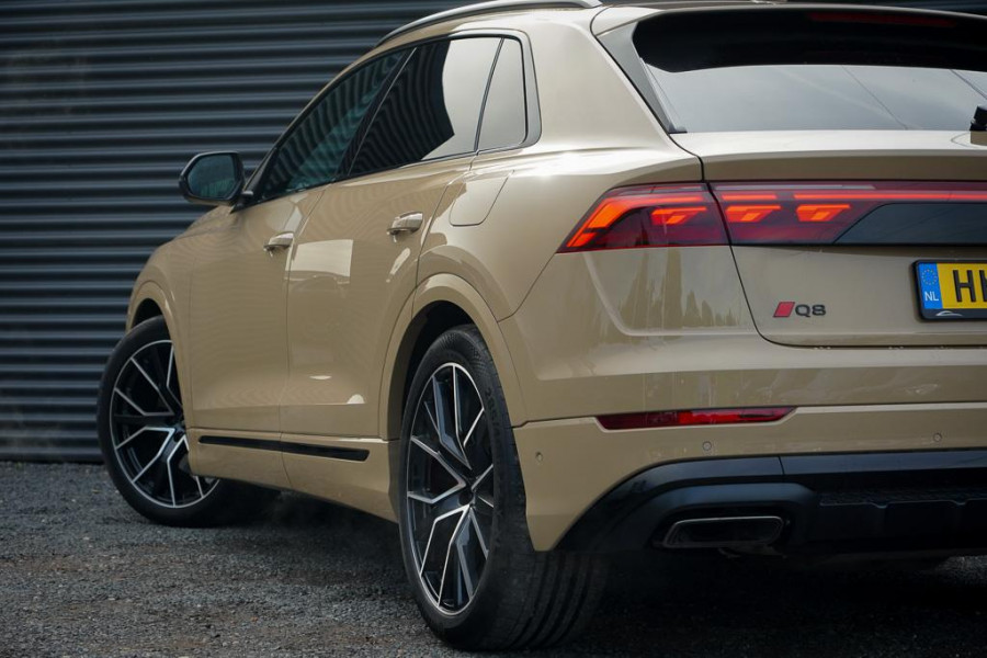 Audi Q8 60 TFSI e quattro Pro Line S Competition / Sakhir Gold / Pano / Incl BTW / B&O / ACC