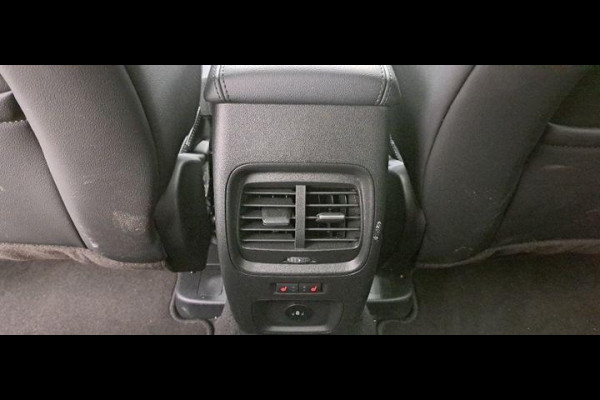 Ford Kuga 2.5 PHEV Titanium 225pk | Driver Assistance Pack | Technology Pack | Winterpack | AGR Stoelen met half leder | Trekhaak afneembaar | Michelin Cross Climate