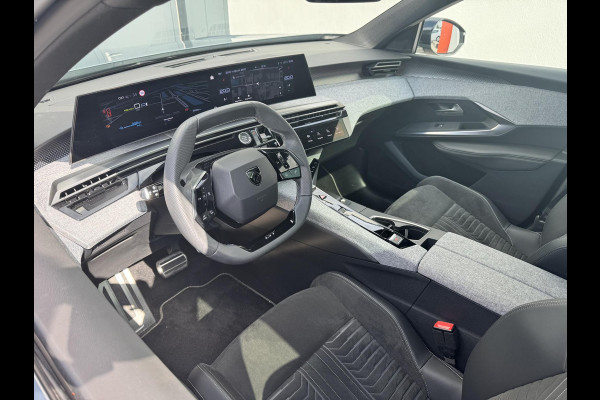 Peugeot E-3008 GT Avantage 73 kWh | Panoramadak | Meer foto's volgen