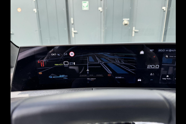 Peugeot E-3008 GT Avantage 73 kWh | Panoramadak | Meer foto's volgen