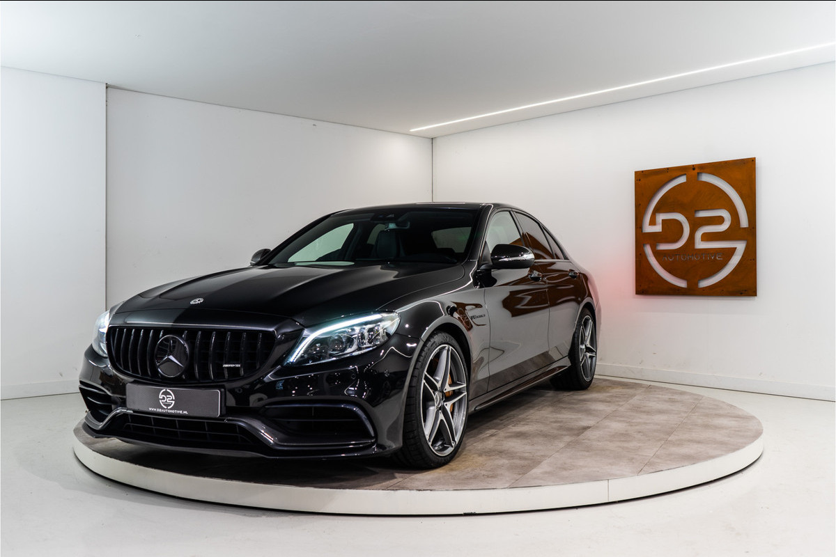 Mercedes-Benz C-Klasse AMG 63 S Premium+ 510PK Facelift | Kuip | Burmester | Keramisch | Pano | Kleppen | 12 MND Garantie Mercedes-Benz C-Klasse AMG 63 S Premium+ 510PK Facelift | Kuip | Burmester | Keramisch | Pano | Kleppen | 12 MND Garantie