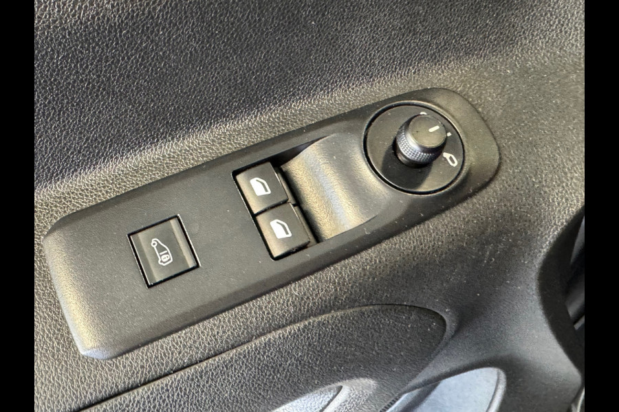 Peugeot Partner 1.6 BlueHDI Premium APPLE CARPLAY / CRUISE / TREKHAAK / CAMERA / PARKEERSENSOREN / AIRCO