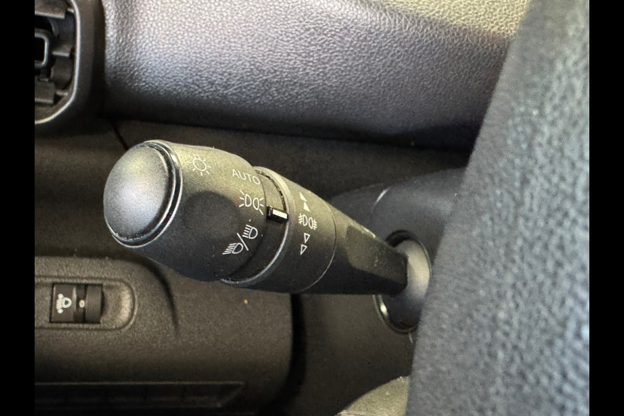 Peugeot Partner 1.6 BlueHDI Premium APPLE CARPLAY / CRUISE / TREKHAAK / CAMERA / PARKEERSENSOREN / AIRCO