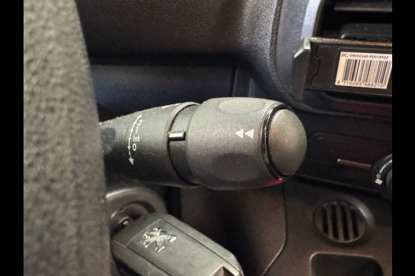 Peugeot Partner 1.6 BlueHDI Premium APPLE CARPLAY / CRUISE / TREKHAAK / CAMERA / PARKEERSENSOREN / AIRCO