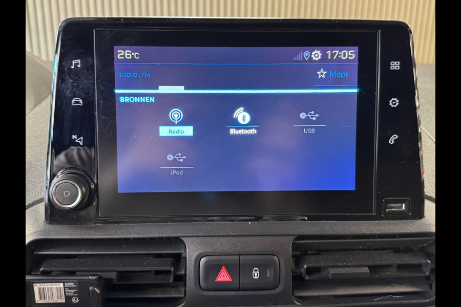 Peugeot Partner 1.6 BlueHDI Premium APPLE CARPLAY / CRUISE / TREKHAAK / CAMERA / PARKEERSENSOREN / AIRCO