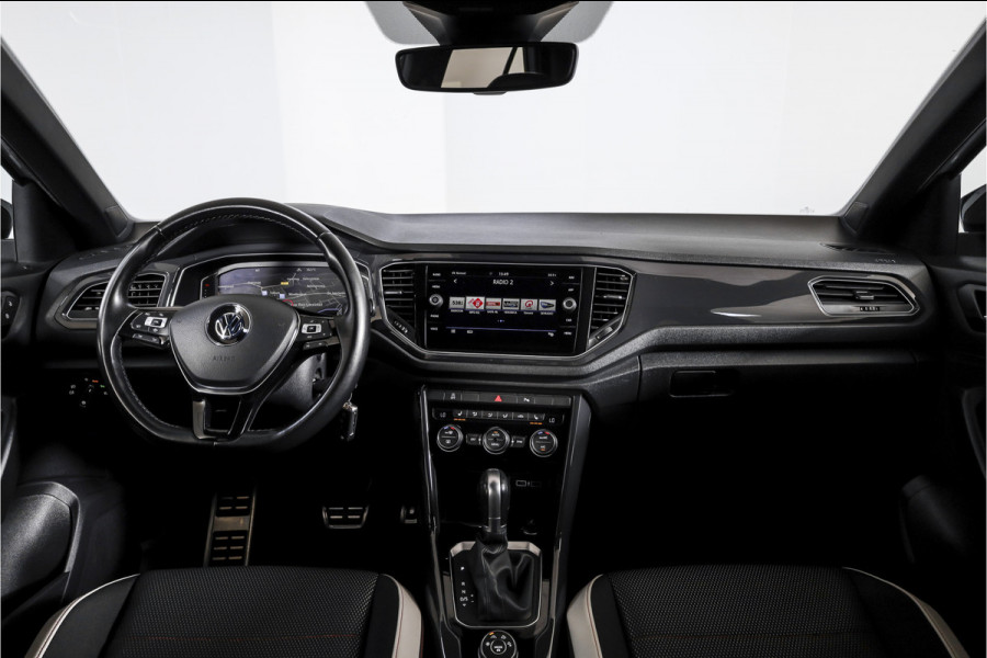 Volkswagen T-Roc 2.0 TSI 190 PK 4Motion Sport - Automaat | Dig. Cockpit | Cruise Control | Stoelverw. | PDC | NAV + App. Connect | ECC | Afn. Trekhaak | LM 17" |