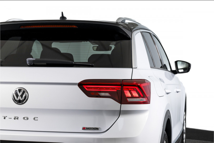 Volkswagen T-Roc 2.0 TSI 190 PK 4Motion Sport - Automaat | Dig. Cockpit | Cruise Control | Stoelverw. | PDC | NAV + App. Connect | ECC | Afn. Trekhaak | LM 17" |