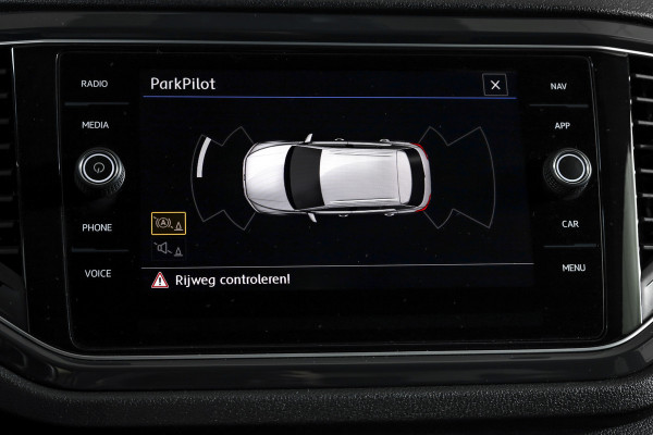 Volkswagen T-Roc 2.0 TSI 190 PK 4Motion Sport - Automaat | Dig. Cockpit | Cruise Control | Stoelverw. | PDC | NAV + App. Connect | ECC | Afn. Trekhaak | LM 17" |