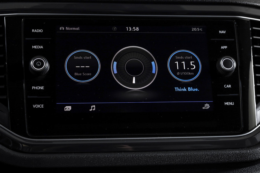 Volkswagen T-Roc 2.0 TSI 190 PK 4Motion Sport - Automaat | Dig. Cockpit | Cruise Control | Stoelverw. | PDC | NAV + App. Connect | ECC | Afn. Trekhaak | LM 17" |