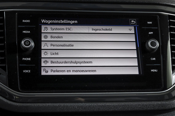 Volkswagen T-Roc 2.0 TSI 190 PK 4Motion Sport - Automaat | Dig. Cockpit | Cruise Control | Stoelverw. | PDC | NAV + App. Connect | ECC | Afn. Trekhaak | LM 17" |