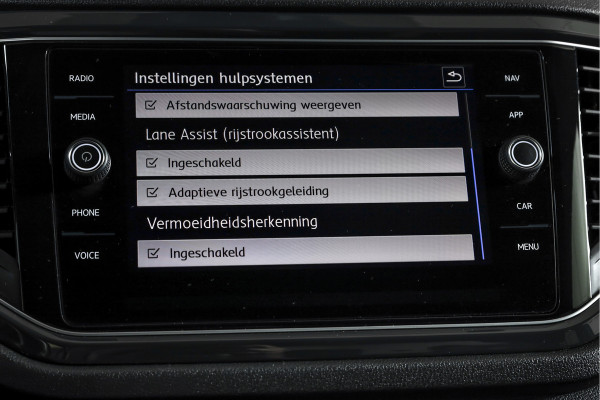 Volkswagen T-Roc 2.0 TSI 190 PK 4Motion Sport - Automaat | Dig. Cockpit | Cruise Control | Stoelverw. | PDC | NAV + App. Connect | ECC | Afn. Trekhaak | LM 17" |