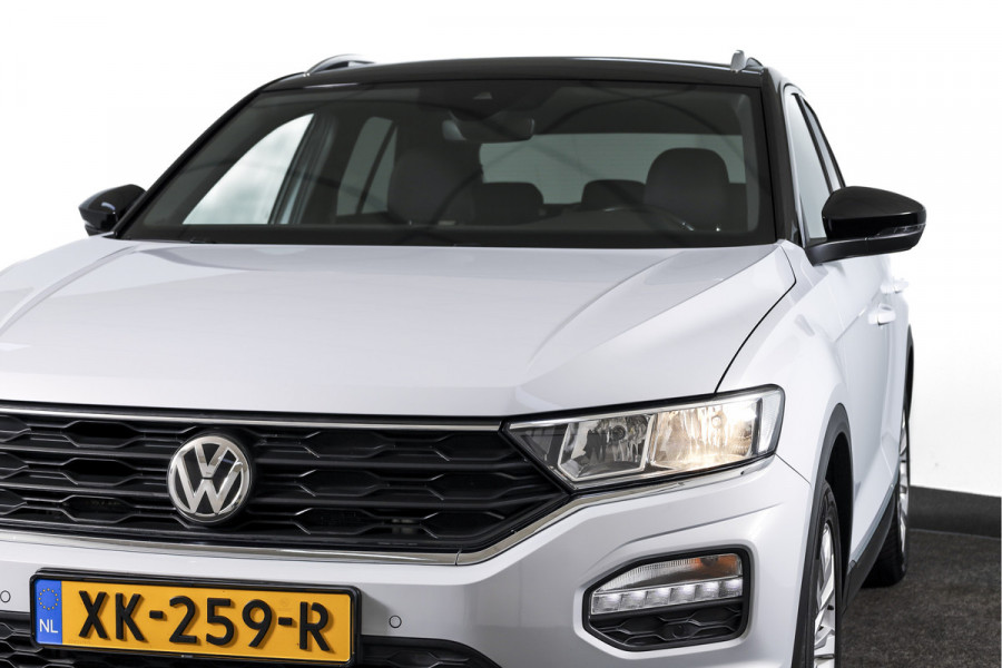 Volkswagen T-Roc 2.0 TSI 190 PK 4Motion Sport - Automaat | Dig. Cockpit | Cruise Control | Stoelverw. | PDC | NAV + App. Connect | ECC | Afn. Trekhaak | LM 17" |
