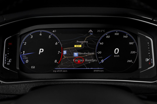 Volkswagen T-Roc 2.0 TSI 190 PK 4Motion Sport - Automaat | Dig. Cockpit | Cruise Control | Stoelverw. | PDC | NAV + App. Connect | ECC | Afn. Trekhaak | LM 17" |