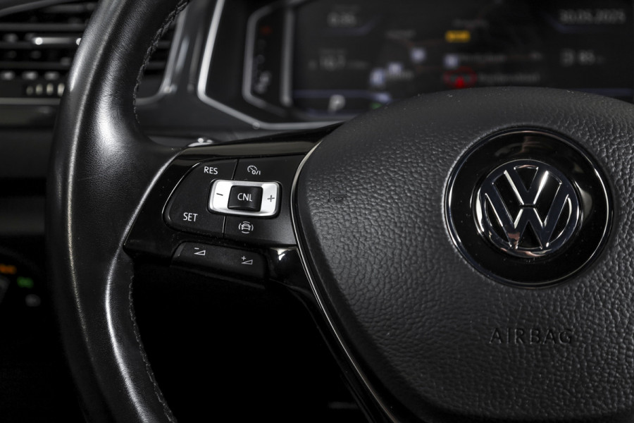 Volkswagen T-Roc 2.0 TSI 190 PK 4Motion Sport - Automaat | Dig. Cockpit | Cruise Control | Stoelverw. | PDC | NAV + App. Connect | ECC | Afn. Trekhaak | LM 17" |