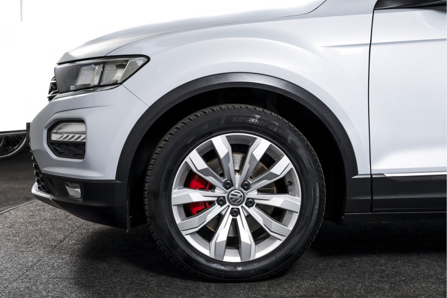 Volkswagen T-Roc 2.0 TSI 190 PK 4Motion Sport - Automaat | Dig. Cockpit | Cruise Control | Stoelverw. | PDC | NAV + App. Connect | ECC | Afn. Trekhaak | LM 17" |
