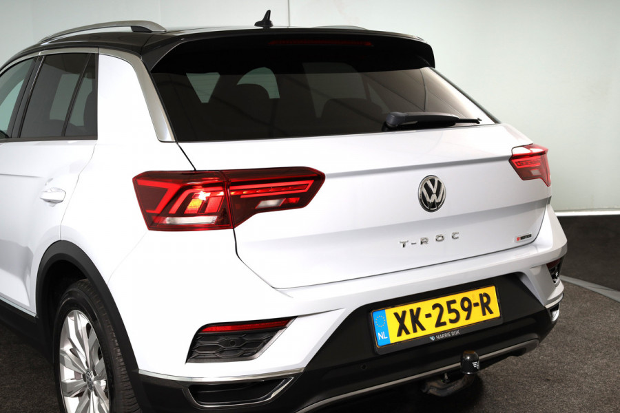 Volkswagen T-Roc 2.0 TSI 190 PK 4Motion Sport - Automaat | Dig. Cockpit | Cruise Control | Stoelverw. | PDC | NAV + App. Connect | ECC | Afn. Trekhaak | LM 17" |