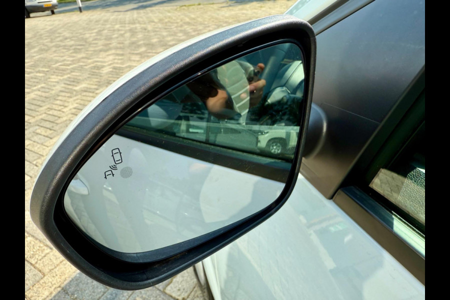 Dacia Sandero 1.0 TCe 100 ECO-G Journey CarPlay, KeyLess, Camera, Clima, Cruise, PDC