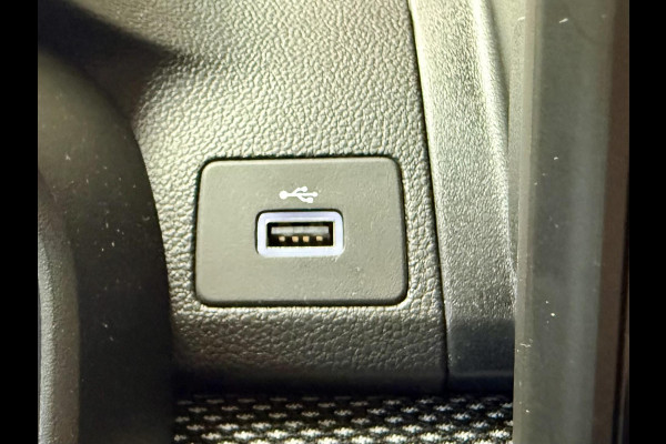 Dacia Sandero 1.0 TCe 100 ECO-G Journey CarPlay, KeyLess, Camera, Clima, Cruise, PDC