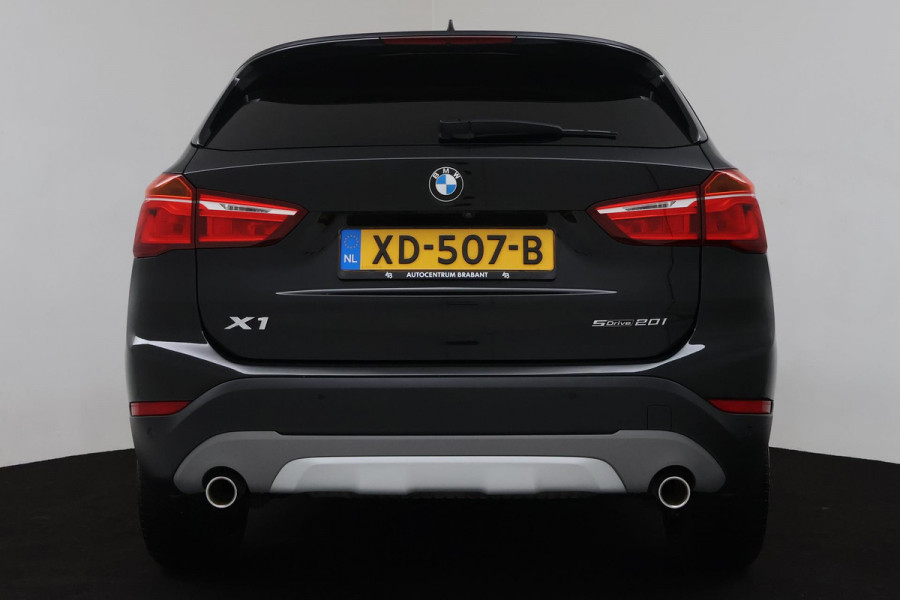 BMW X1 SDrive20i Orange Edition II