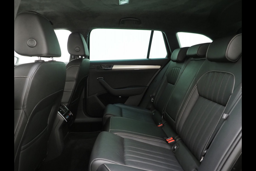 Škoda Superb Combi 1.4 TSI iV Laurin & Klement | Massage | Canton | 360 | Keyless | Adaptive Cruise | Memory | Trekhaak