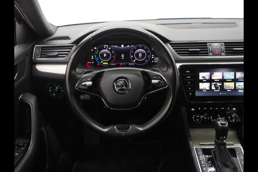 Škoda Superb Combi 1.4 TSI iV Laurin & Klement | Massage | Canton | 360 | Keyless | Adaptive Cruise | Memory | Trekhaak