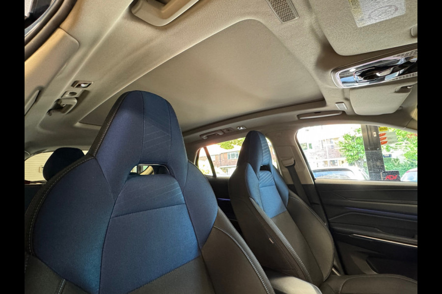 Lynk & Co 01 1.5 AUT. PLUG-IN HYBRIDE PANORAMADAK AIRCO CAMERA CRUISE PDC STOELVERWARMING APPLE CARPLAY
