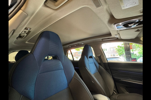Lynk & Co 01 1.5 AUT. PLUG-IN HYBRIDE PANORAMADAK AIRCO CAMERA CRUISE PDC STOELVERWARMING APPLE CARPLAY