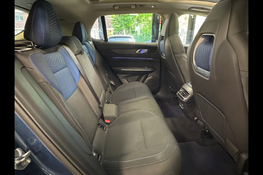 Lynk & Co 01 1.5 AUT. PLUG-IN HYBRIDE PANORAMADAK AIRCO CAMERA CRUISE PDC STOELVERWARMING APPLE CARPLAY