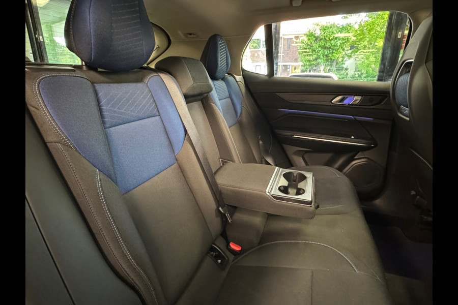 Lynk & Co 01 1.5 AUT. PLUG-IN HYBRIDE PANORAMADAK AIRCO CAMERA CRUISE PDC STOELVERWARMING APPLE CARPLAY
