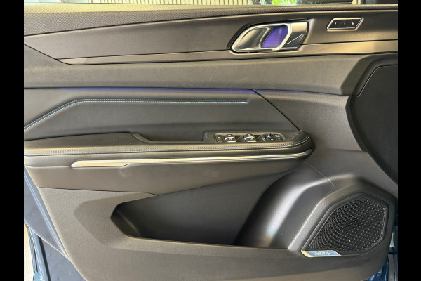 Lynk & Co 01 1.5 AUT. PLUG-IN HYBRIDE PANORAMADAK AIRCO CAMERA CRUISE PDC STOELVERWARMING APPLE CARPLAY