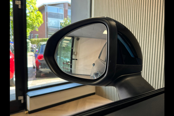 Lynk & Co 01 1.5 AUT. PLUG-IN HYBRIDE PANORAMADAK AIRCO CAMERA CRUISE PDC STOELVERWARMING APPLE CARPLAY