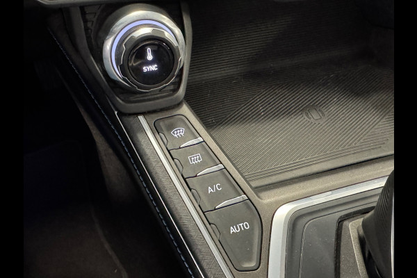 Lynk & Co 01 1.5 AUT. PLUG-IN HYBRIDE PANORAMADAK AIRCO CAMERA CRUISE PDC STOELVERWARMING APPLE CARPLAY