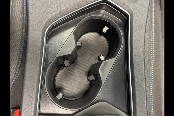 Lynk & Co 01 1.5 AUT. PLUG-IN HYBRIDE PANORAMADAK AIRCO CAMERA CRUISE PDC STOELVERWARMING APPLE CARPLAY