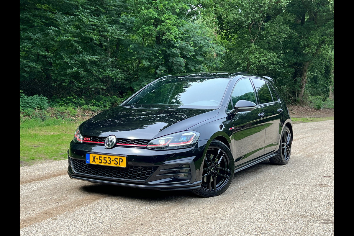 Volkswagen Golf 2.0 TSI GTI Performance | PANO + VIRTUAL + DSG |