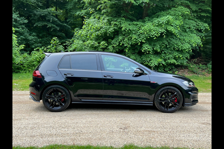 Volkswagen Golf 2.0 TSI GTI Performance | PANO + VIRTUAL + DSG |