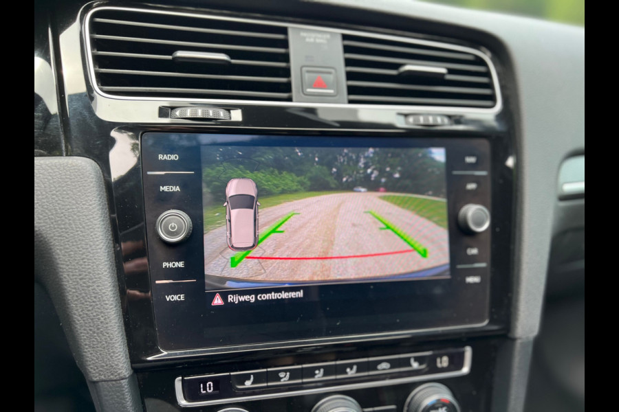 Volkswagen Golf 2.0 TSI GTI Performance | PANO + VIRTUAL + DSG |