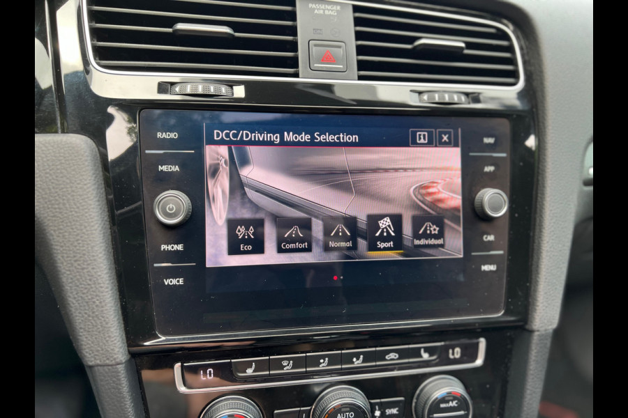 Volkswagen Golf 2.0 TSI GTI Performance | PANO + VIRTUAL + DSG |