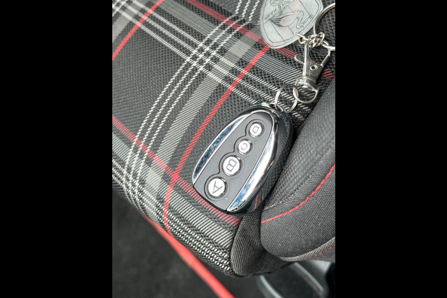 Volkswagen Golf 2.0 TSI GTI Performance | PANO + VIRTUAL + DSG |