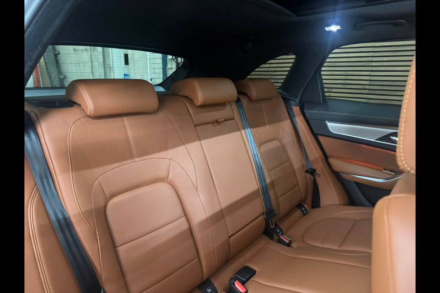Jaguar F-Pace 2.0 P400e R-Dynamic | Black Edition | Pano | Carplay | Meridian